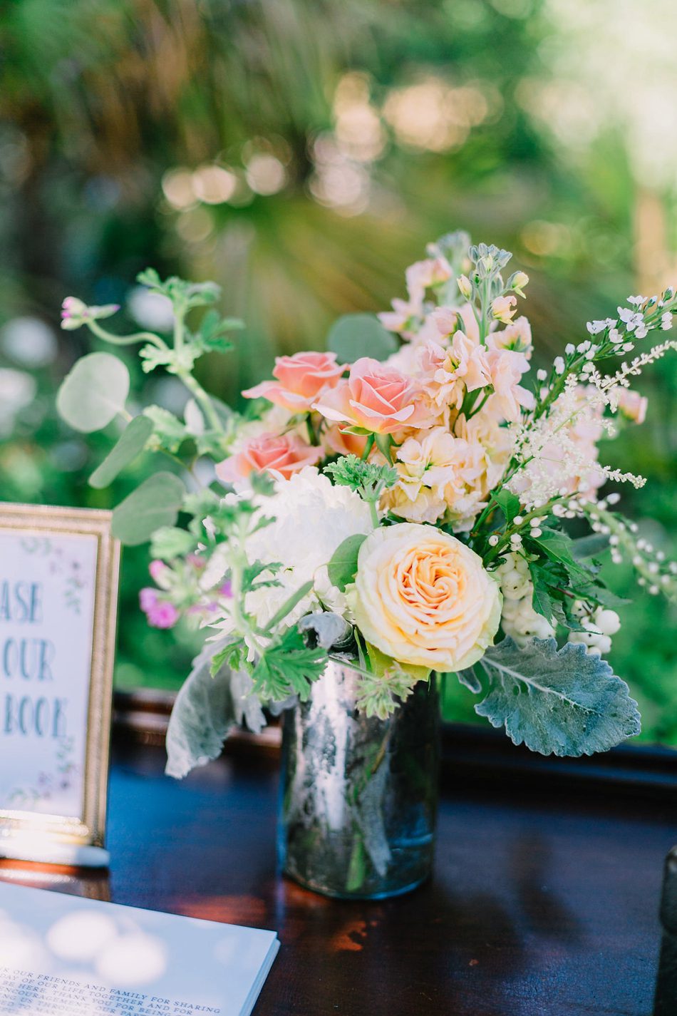 gorgeous wedding flower decor 