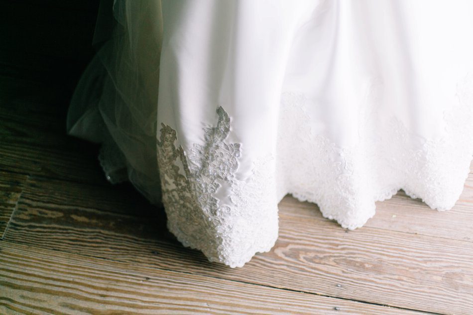 lace detail on wedding gown