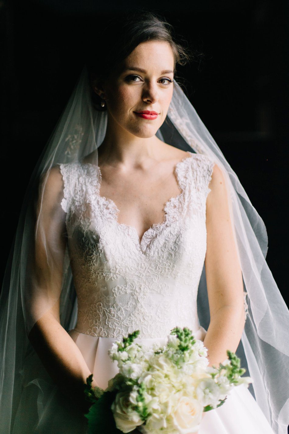 elegant and classic bridal photos in Charleston SC 