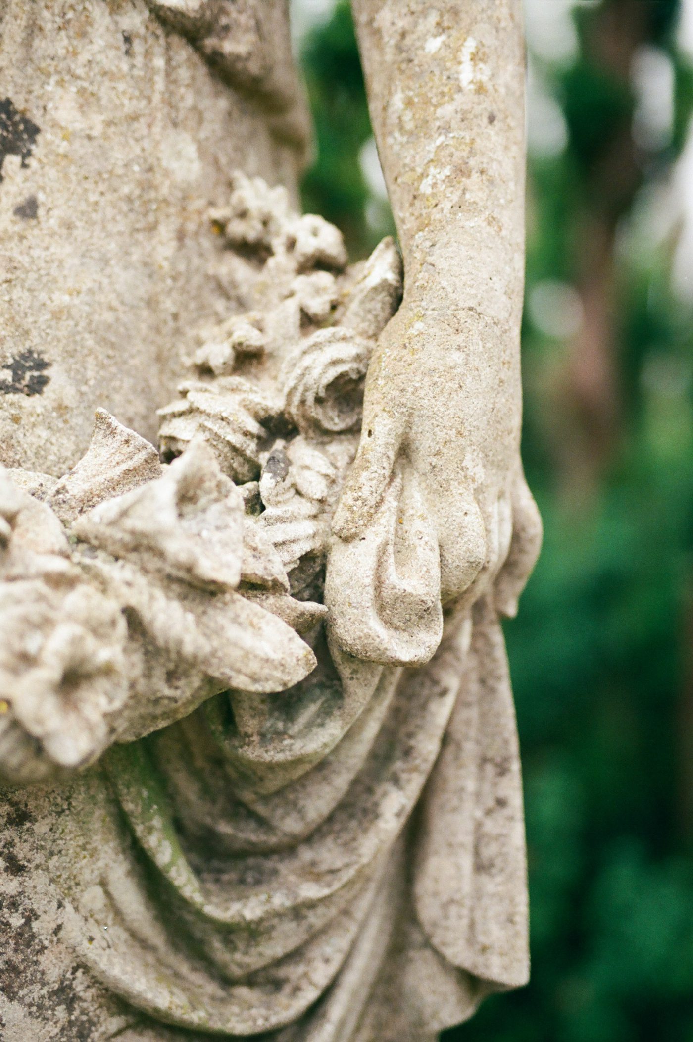 Irish detail pic of statue 