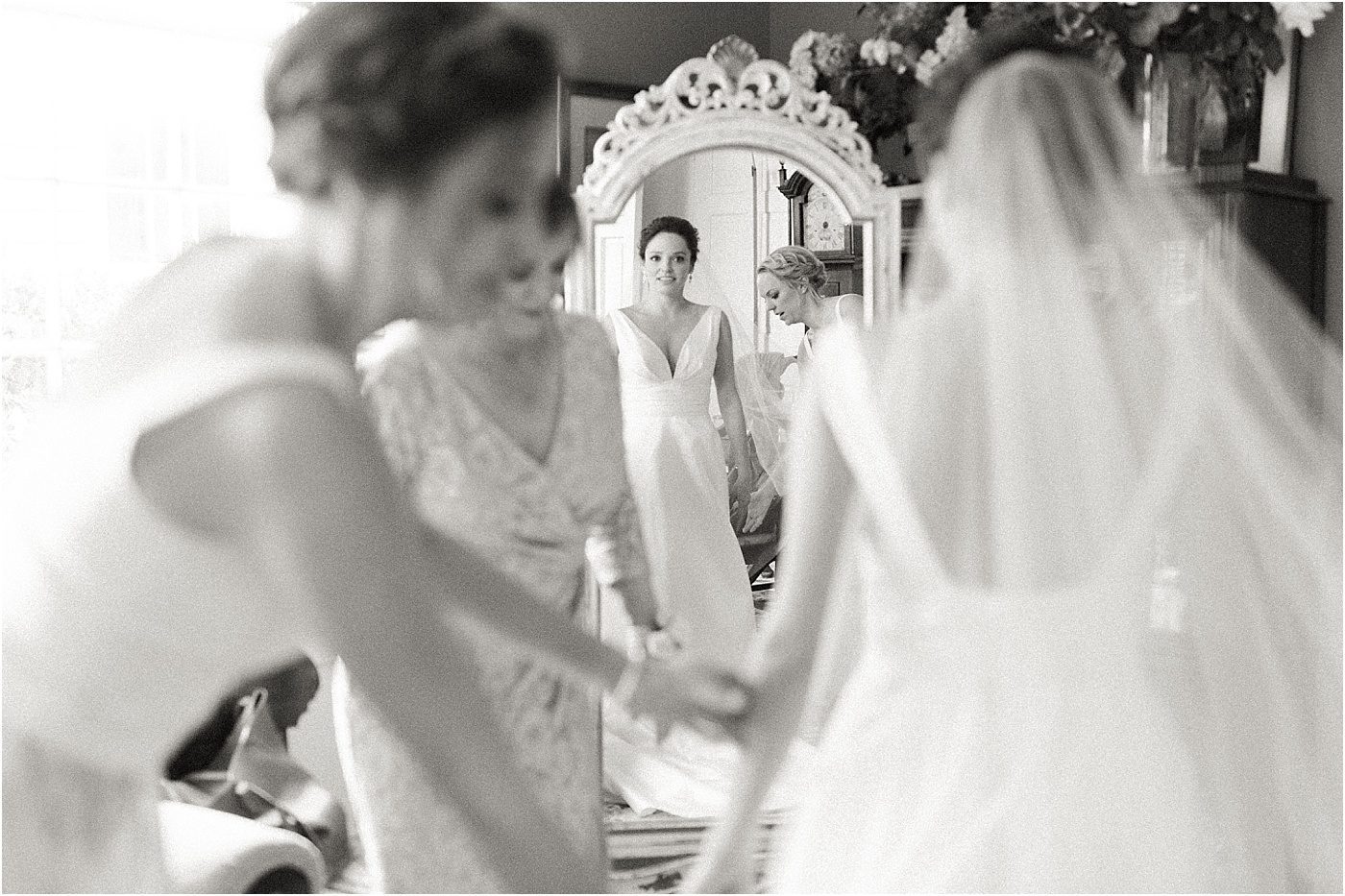 Bride getting ready | French Huguenot Church Charleston Wedding Photos | Charleston SC wedding photographer Catherine Ann Photography