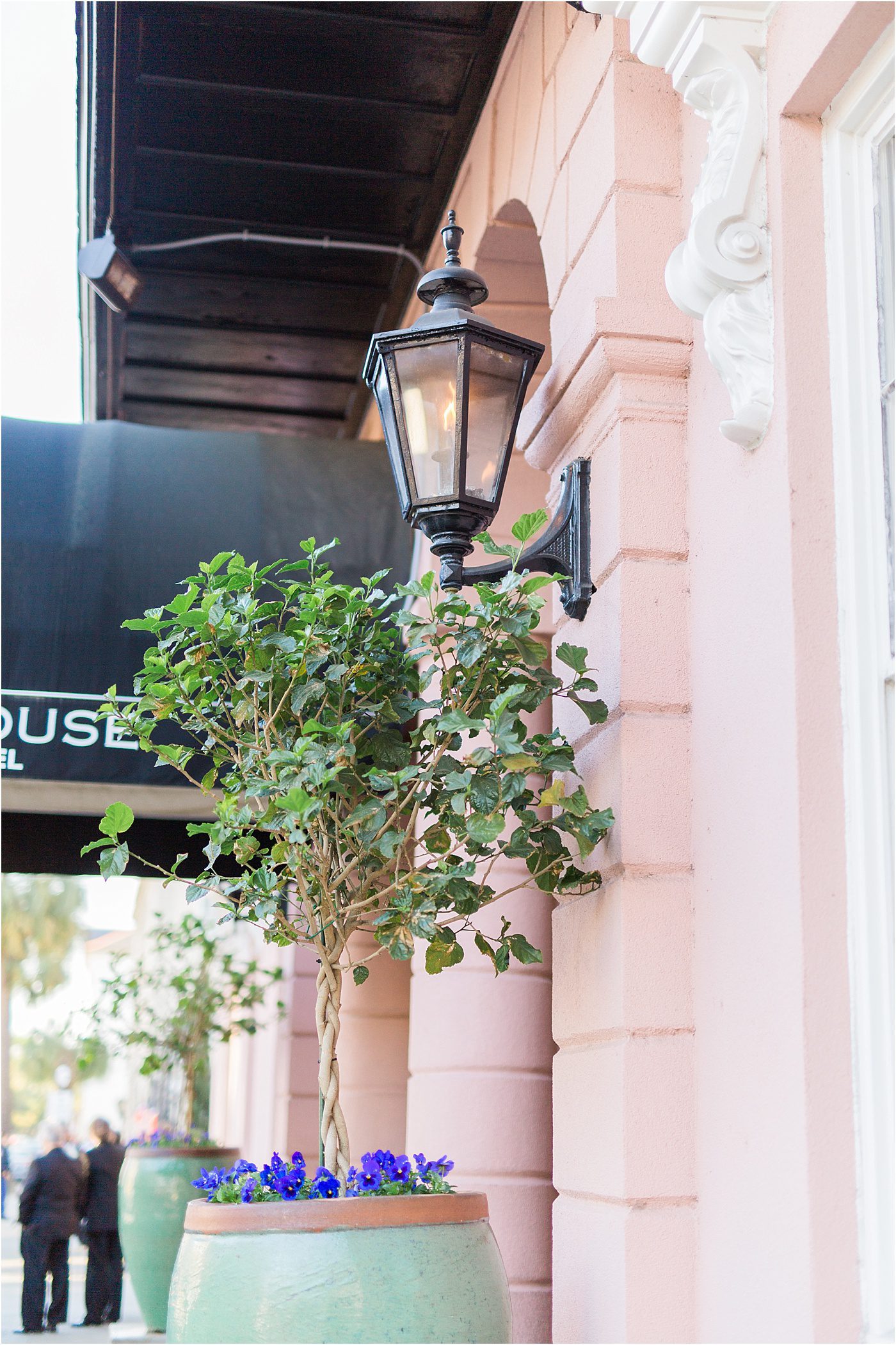 Charleston gas lamp