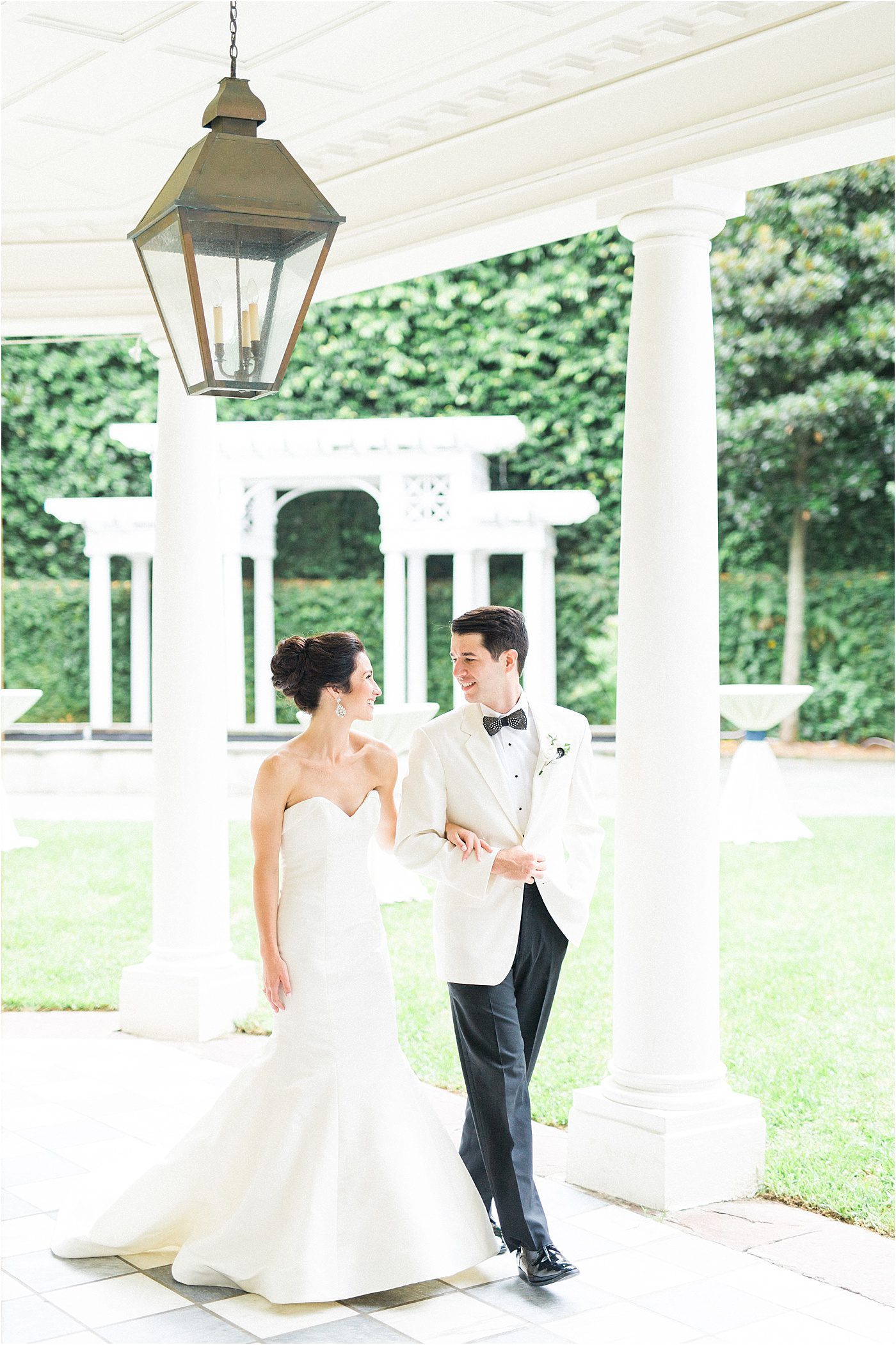 A Navy and Gold William Aiken House Wedding | Charleston Wedding Photographer | Catherine Ann Photography