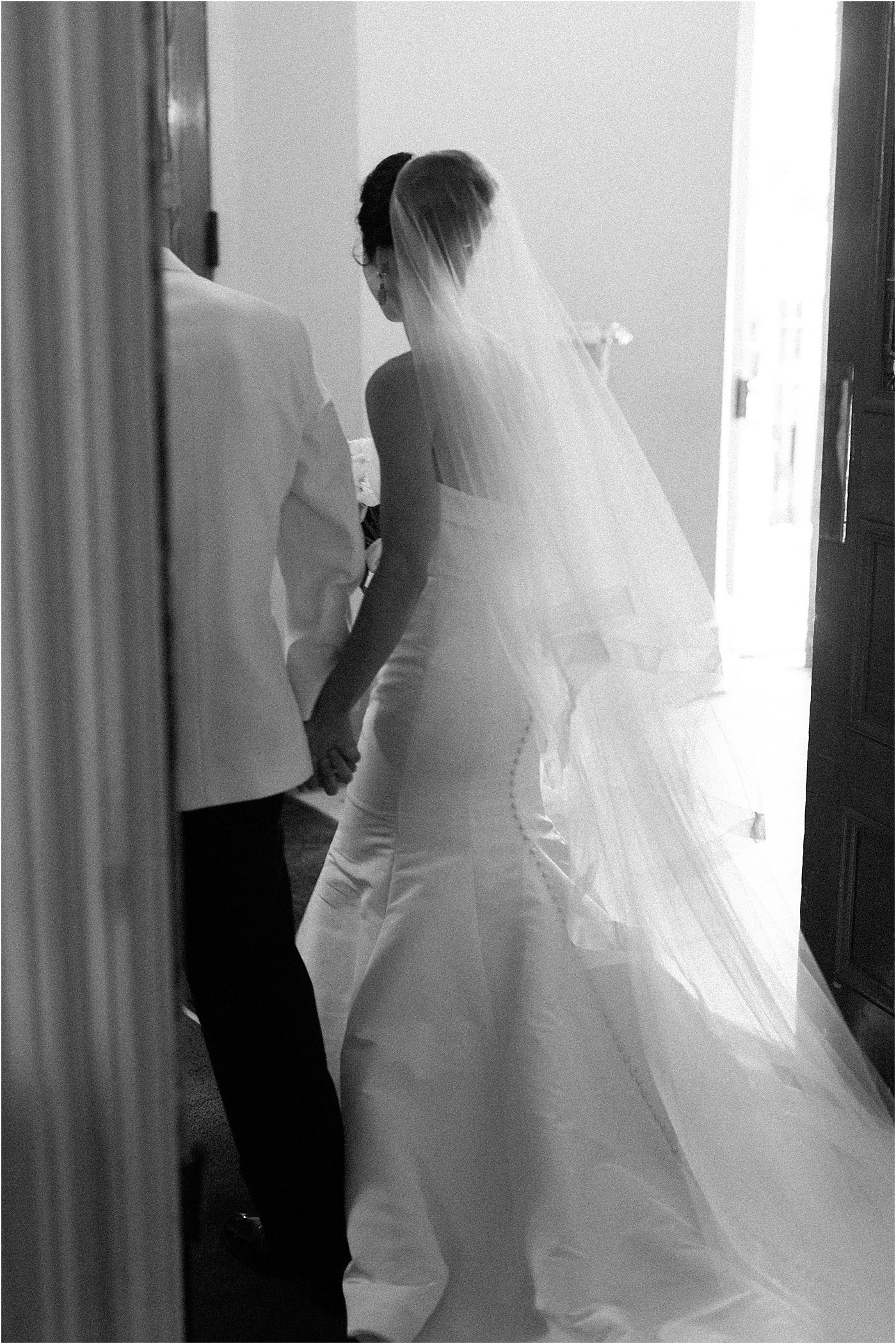 A Navy and Gold William Aiken House Wedding | Charleston Wedding Photographer | Catherine Ann Photography