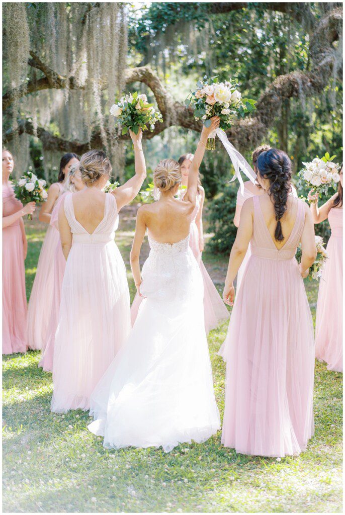A joyful wedding at the Legare Waring House by Charleston wedding photographer Catherine Ann Photography